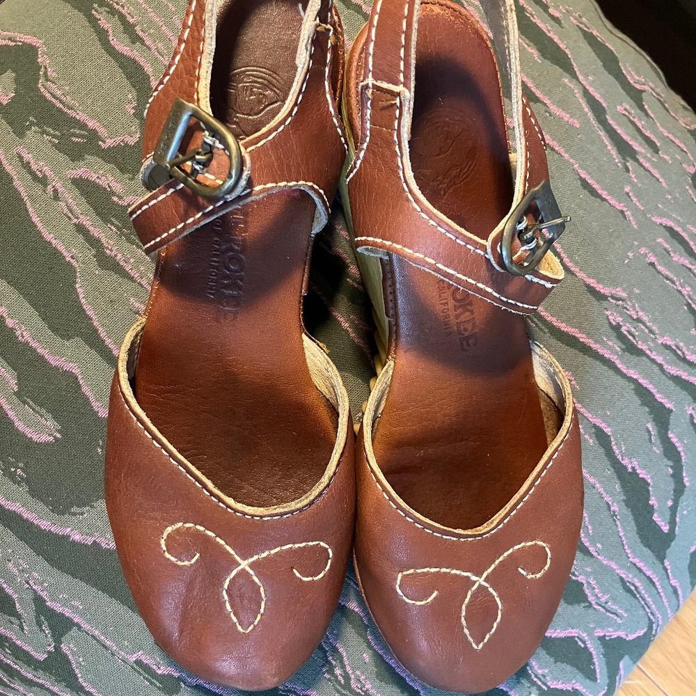 Vintage Cherokee Leather Original Sandals
